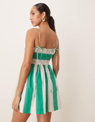 ASOS DESIGN - Robe courte en popeline de coton rayée avec buste froncé - Vert/lilas - view 1