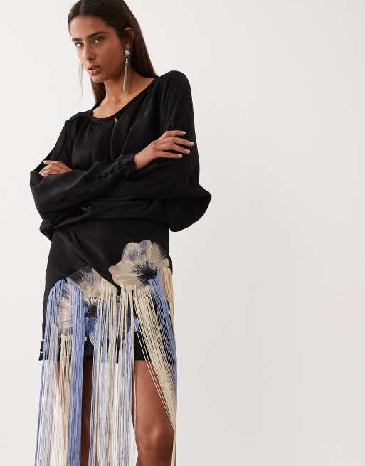 ASOS DESIGN - Robe courte en satin à broderies fleuries et franges - Noir, 2 de 4