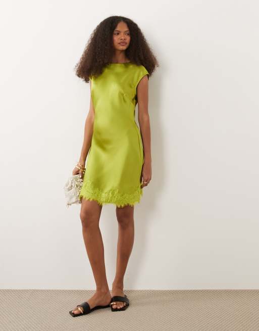 ASOS DESIGN - Robe courte en satin avec encolure bateau et ourlet en dentelle - Vert, 3 de 4