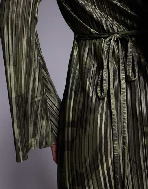 ASOS DESIGN - Robe courte en tissu plissé à manches ange longues - Kaki à imprimé feuille, 3 de 4
