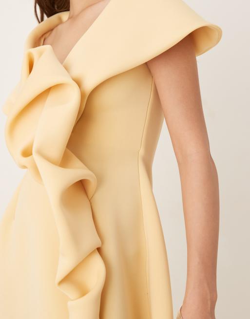 ASOS DESIGN - Robe courte évasée en imitation néoprène à épaules légèrement dénudées et devant travaillé - Jaune, 2 de 4