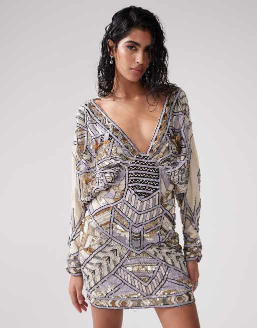 ASOS DESIGN - Robe courte ornementée à manches chauve-souris - Taupe