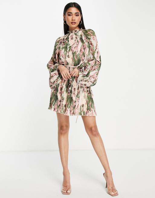 ASOS DESIGN - Robe courte plissée à imprimé fleurs romantique avec manches blousantes et liens à nouer, 3 de 4