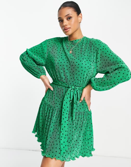 ASOS DESIGN Robe courte pliss e avec ceinture Vert pois noirs