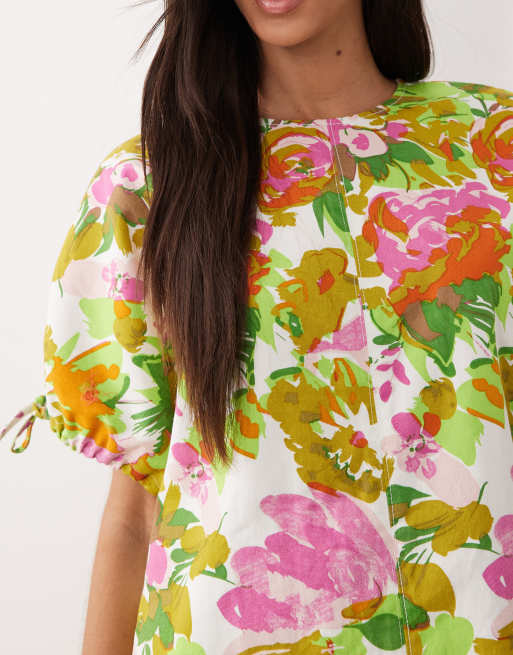 ASOS DESIGN - Robe courte ras de cou à fleurs avec manches nouées - Vert et rose, 3 de 4