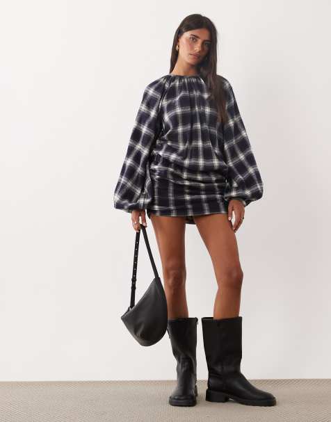 ASOS DESIGN robe courte ras de cou avec détail de jupe froncée à carreaux brossés bleu marine - view 1