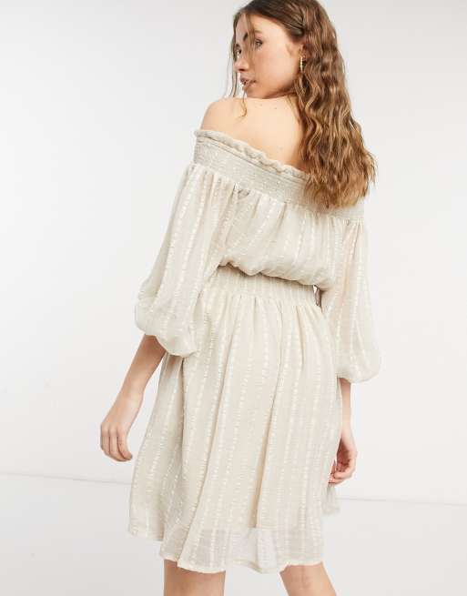 ASOS DESIGN - Robe courte rayée à épaules dénudées avec manches blouson - Crème, 2 de 4
