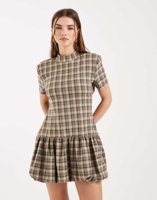 ASOS DESIGN - Robe courte structurée à carreaux avec ourlet boule - Marron, 2 de 4
