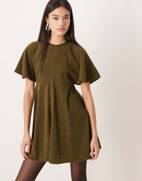ASOS DESIGN - Robe courte style t-shirt en velours côtelé avec coutures apparentes - Vert foncé - view 1