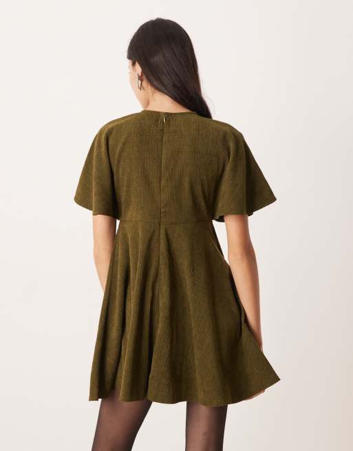 ASOS DESIGN - Robe courte style t-shirt en velours côtelé avec coutures apparentes - Vert foncé, 4 de 4