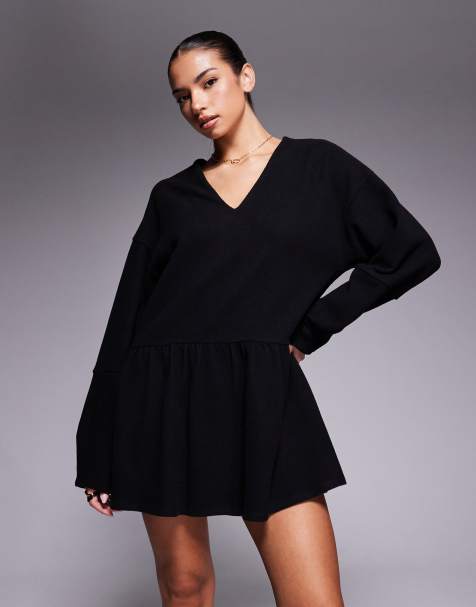 ASOS DESIGN - Robe courte ultra douce à col en V et taille basse - Noir - view 1