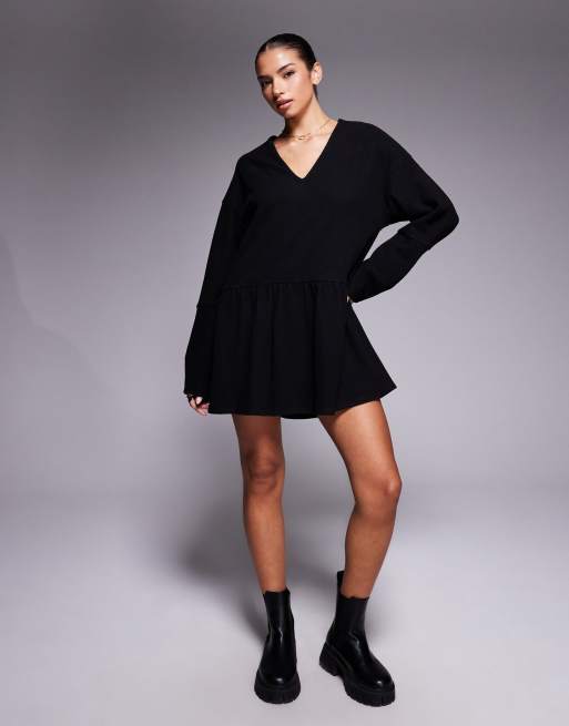ASOS DESIGN - Robe courte ultra douce à col en V et taille basse - Noir, 4 de 4