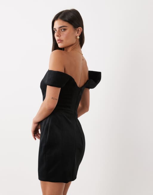 ASOS DESIGN - Robe courte velours avec encolure Bardot à armature et hanches tulipe - Noir, 4 de 4
