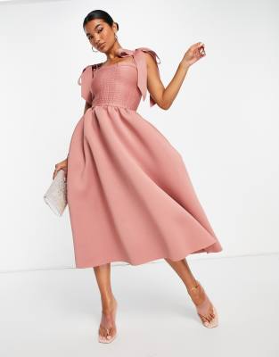 Robe De Danse Froncée Décorée — Comme Neuve, Taille Estimée 36, Vert, Style Bal Ou Soirée