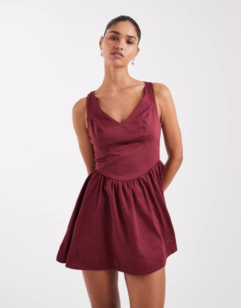 ASOS DESIGN - Robe d'été courte cintrée à la taille à col V et surpiqûres - Bordeaux délavé - view 1