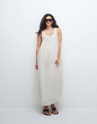Robe d'été longue froncée en popeline rayée à encolure dégagée - Noir et blanc-Multicolore 38