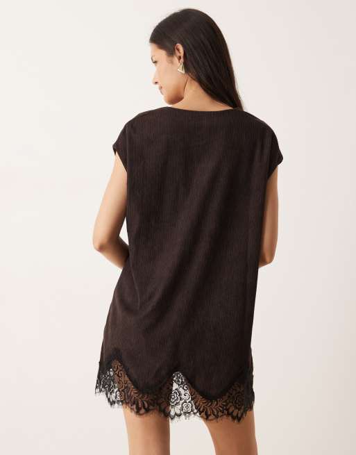 ASOS DESIGN - Robe droite courte en velours côtelé à col en V et finitions en dentelle - Chocolat, 3 de 4