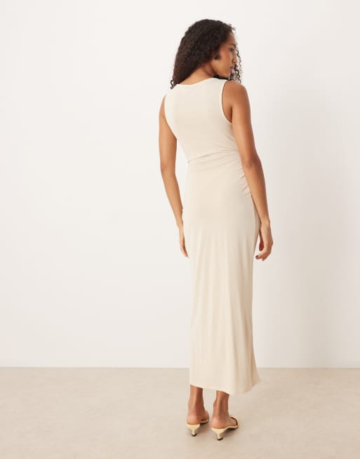 ASOS DESIGN - Robe froncée mi-longue et asymétrique avec col bénitier - Crème, 4 de 4
