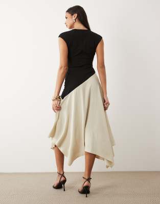 ASOS DESIGN - Robe hybride mi-longue à taille basse asymétrique - Noir et blanc-multicolore