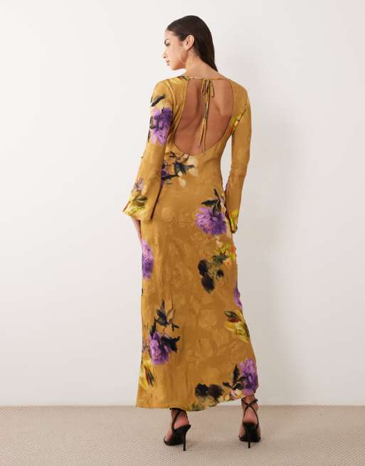 ASOS DESIGN robe longue à dos nu et manches évasées en jacquard imprimé, 3 de 4