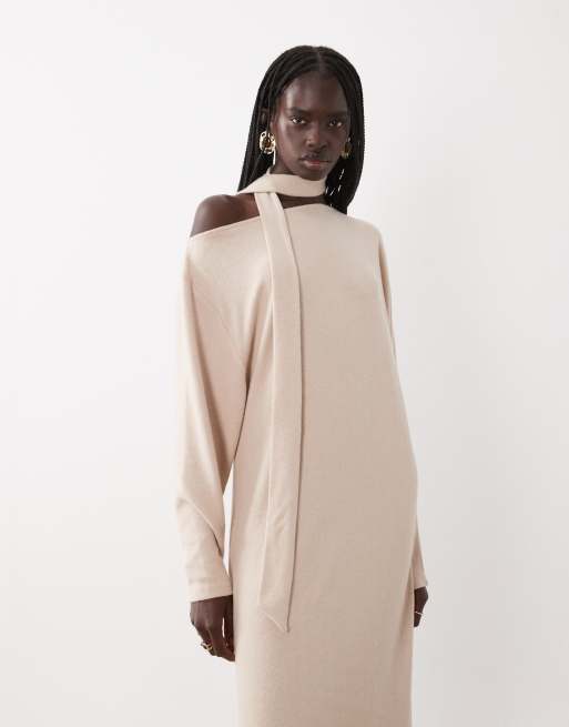 ASOS DESIGN robe longue à épaules dénudées avec détail écharpe crème, 3 de 4
