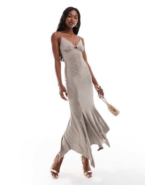 ASOS DESIGN - Robe longue à fines bretelles avec ourlet à volants - Doré - view 1