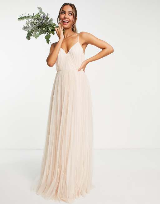 ASOS DESIGN Robe longue fronces et fines bretelles pour demoiselle d honneur avec jupe pliss e en tulle Champagne