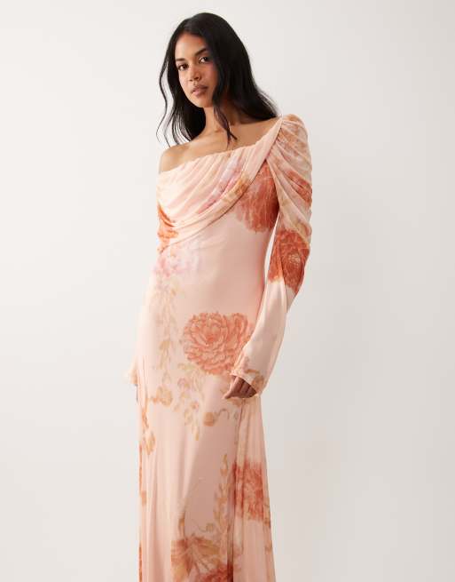 ASOS DESIGN - Robe longue à imprimé fleurs avec manches longues et encolure drapée à épaules dénudées - Rose, 3 de 4