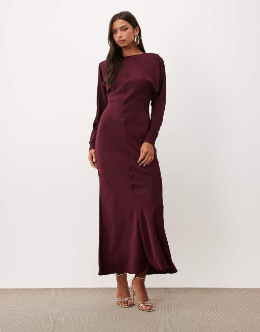 ASOS DESIGN robe longue à manches chauve-souris avec dos drapé en bordeaux, 3 de 4
