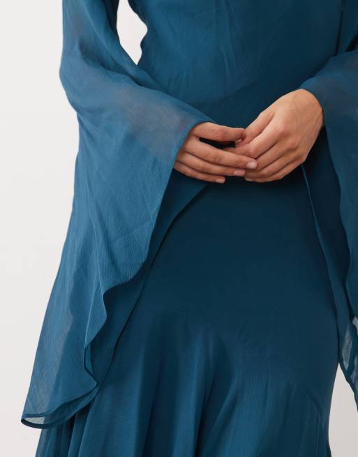 ASOS DESIGN robe longue à manches évasées avec ourlet à volants asymétrique en bleu sarcelle, 4 de 4