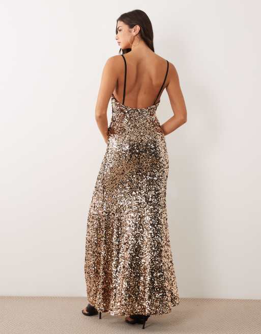 ASOS DESIGN robe longue à sequins avec empiècement triangulaire haut et détail d'encolure carrée, dorée et noire, 3 de 4
