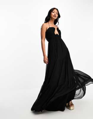 ASOS DESIGN - Robe longue à volants étagés avec encolure incurvée structurée - Noir