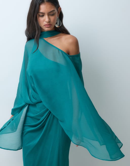 ASOS DESIGN robe longue cape en mousseline à épaules nues avec écharpe, vert canard, 5 de 5