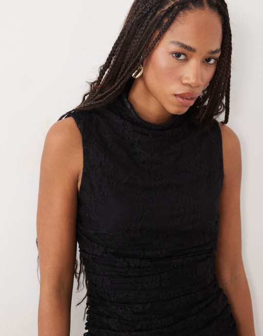 ASOS DESIGN robe longue cercle à taille basse en dentelle avec encolure intégrée en noir, 3 de 4