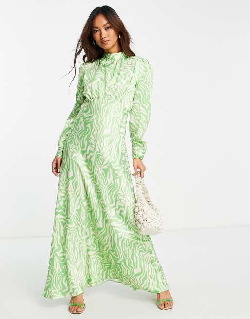 ASOS DESIGN - Robe longue col montant en satin à imprimé tourbillon - Vert