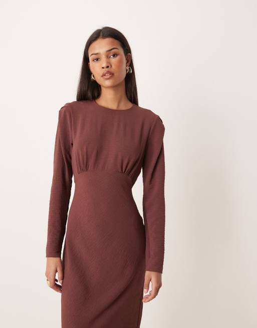 ASOS DESIGN - Robe longue coupée en biais avec détail sur le buste - Bordeaux, 2 de 4