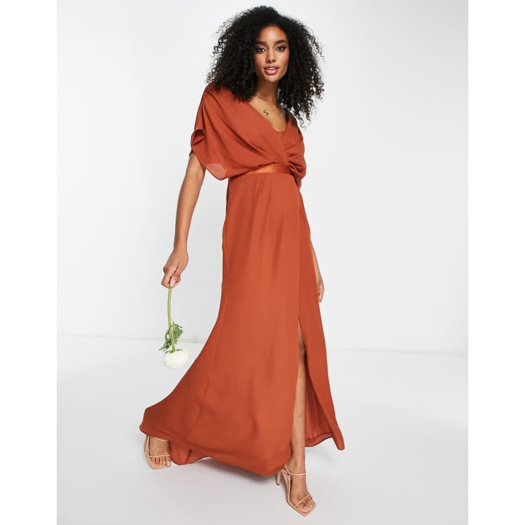 ASOS DESIGN Robe longue de demoiselle d honneur avec manches courtes devant style b nitier et dos boutonn Rouille