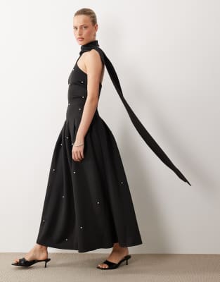 ASOS DESIGN - Robe longue de qualité supérieure en imitation néoprène ornée de perles avec détail foulard - Noir