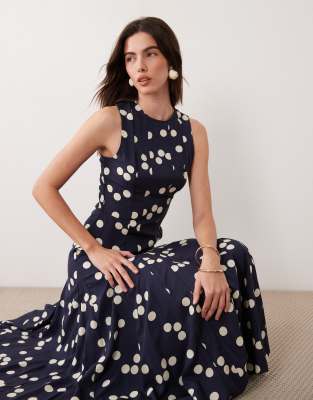 Robe longue dos nageur à pois avec jupe à godets - Bleu marine-Multicolore 32