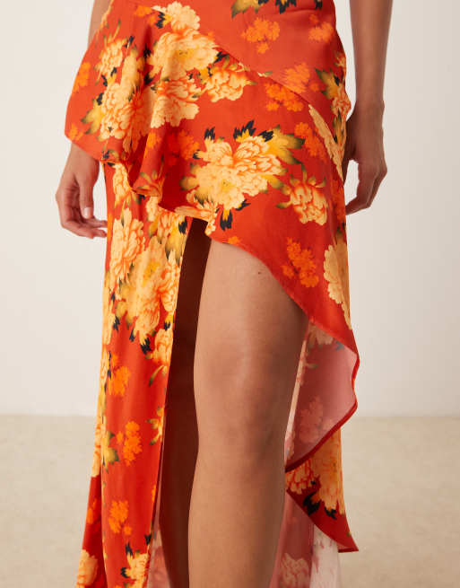 ASOS DESIGN - Robe longue dos nu à enfiler en satin à fleurs avec ourlet volanté, 3 de 4