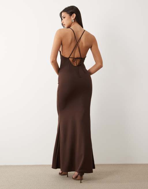ASOS DESIGN - Robe longue dos nu en crêpe à lanières dans le dos - Chocolat, 2 de 4