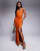 ASOS DESIGN - Robe longue effet drapé avec découpe - Orange brûlé - view 1