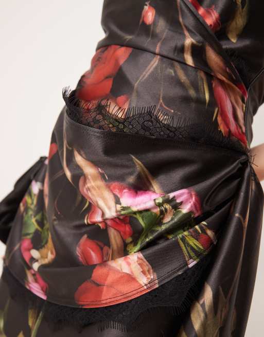 ASOS DESIGN - Robe longue effet drapé en satin stretch avec imprimé fleuri et détails en dentelle - Noir, 3 de 4