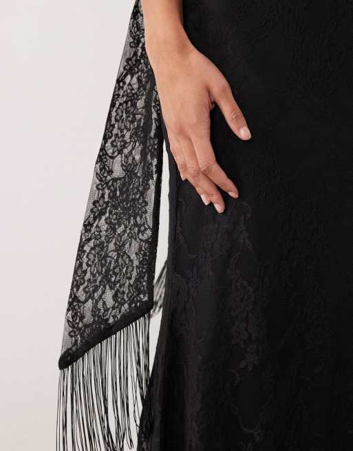 ASOS DESIGN robe longue en dentelle à col halter, coupe sirène, avec détail écharpe à franges, noire, 4 de 4