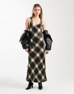 Robe longue en satin à carreaux avec encolure dégagée - Marron-Multicolore 34