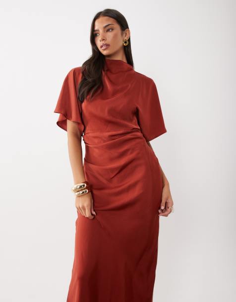 ASOS DESIGN robe longue en satin à col montant et manches volantées rouge - view 1
