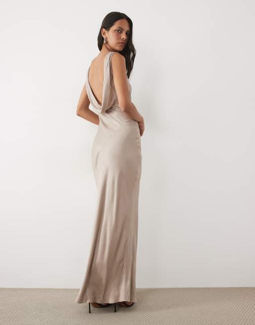 ASOS DESIGN robe longue en satin à dos drapé couleur champignon, 4 de 4