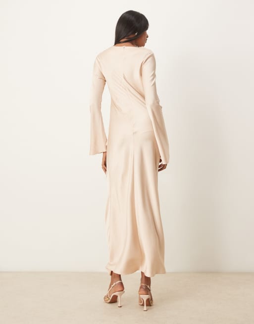 ASOS DESIGN - Robe longue en satin à manches longues et patte froncée - Huître, 3 de 4