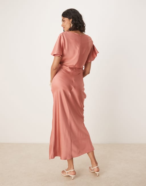 ASOS DESIGN Robe longue en satin avec manches évasées Vieux