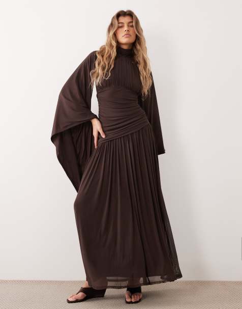 ASOS DESIGN robe longue en tulle à col montant avec détail de manches cascade, modeste, couleur chocolat - view 1